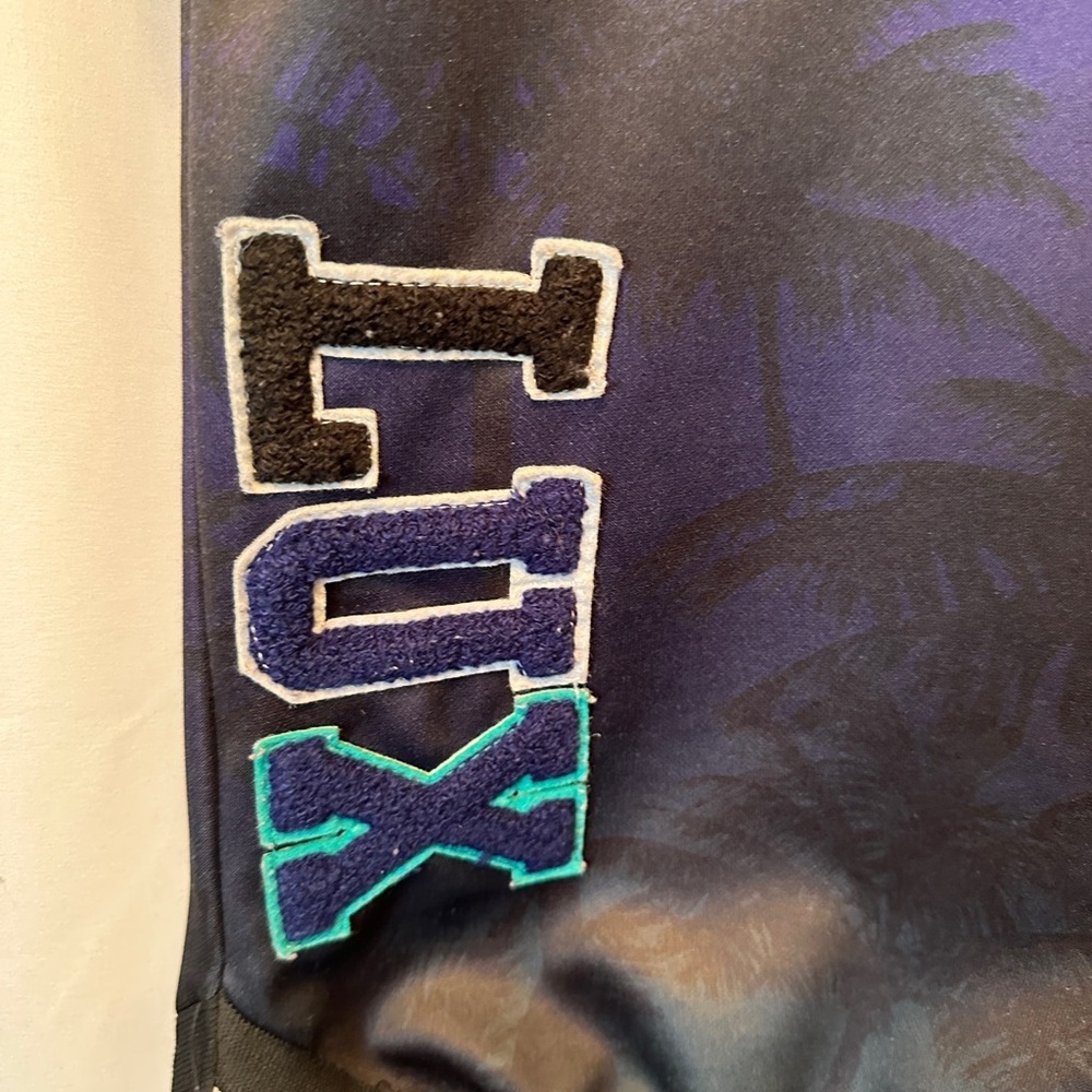 Hudson Outerwear Size Large Shark Mouth Stitched LUX Hawaiian T-Shirt Blue Palm - Picture 4 of 9